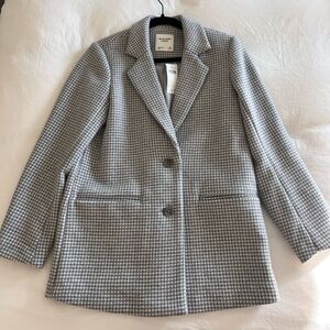 Grey houndstooth blazer 
- new with tags